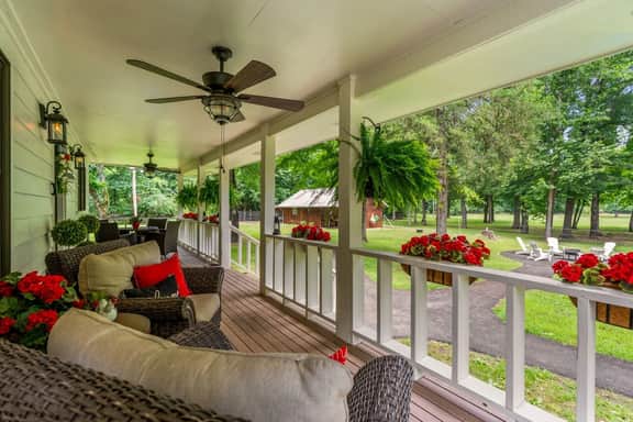 Creekside Farmhouse Retreat - Image 2