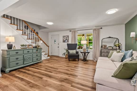 Creekside Farmhouse Retreat - Image 5